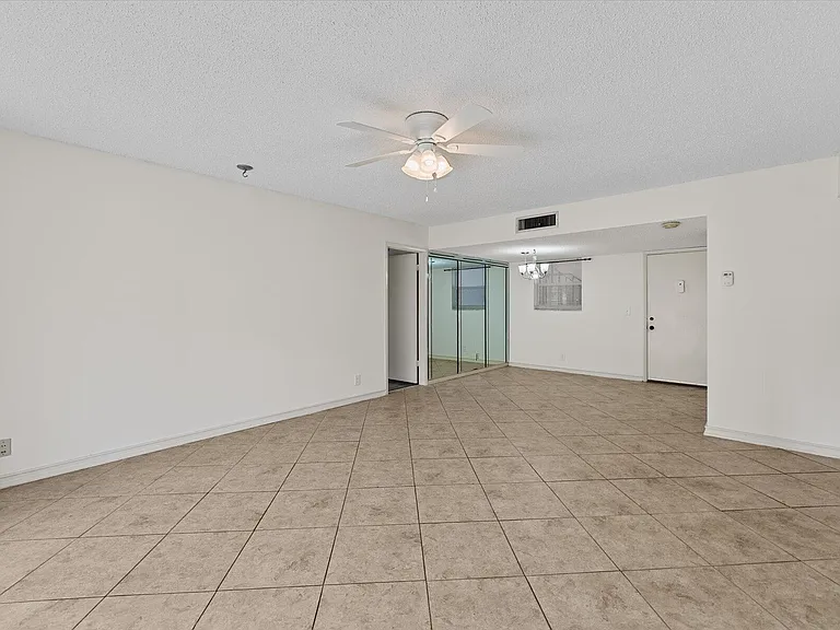719 Lori Dr #204 — Photo 9