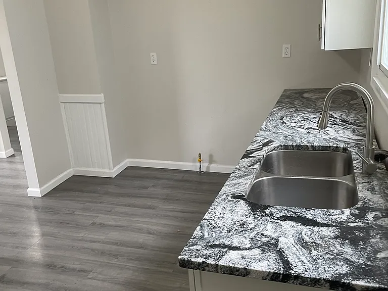 37 Magnolia Ave — Photo 5