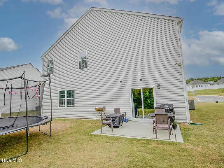 1179 Misty Creek Dr — Photo 4