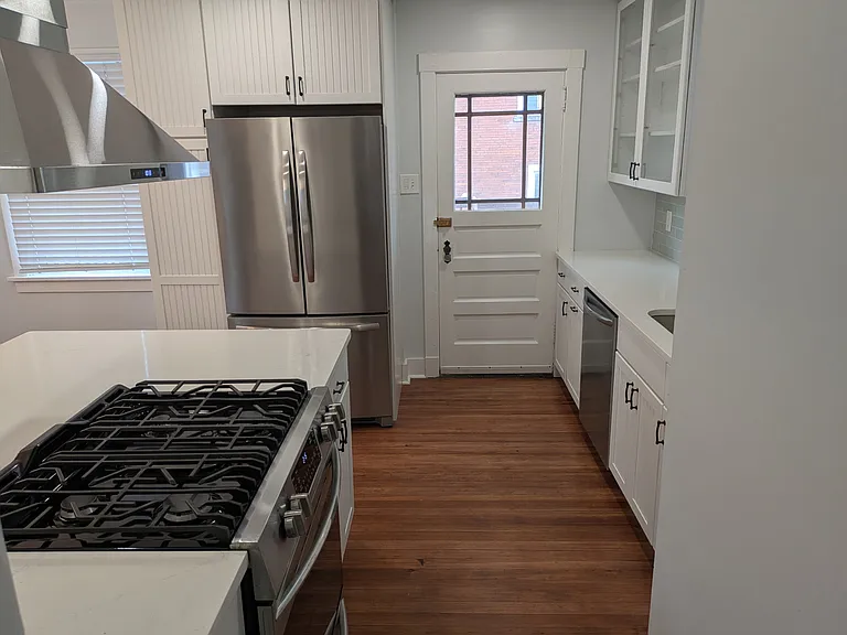 3934 Hoosac St #1 — Photo 14