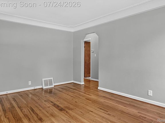 3rd image of 3225 N Altadena Ave
