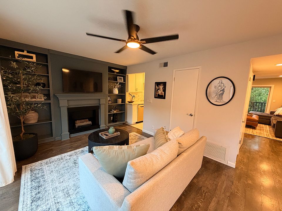1st image of 1735 Holland Cir