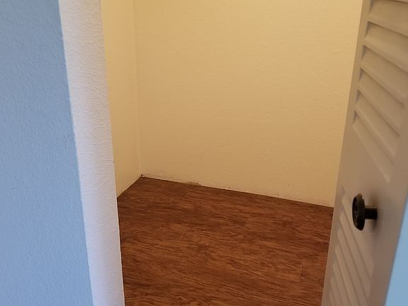 4th image of 1705 Heatheridge Rd Unit F204