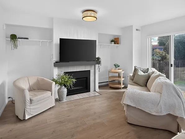 2211 No 4 Rd #109, Richmond, BC V6X 3X1