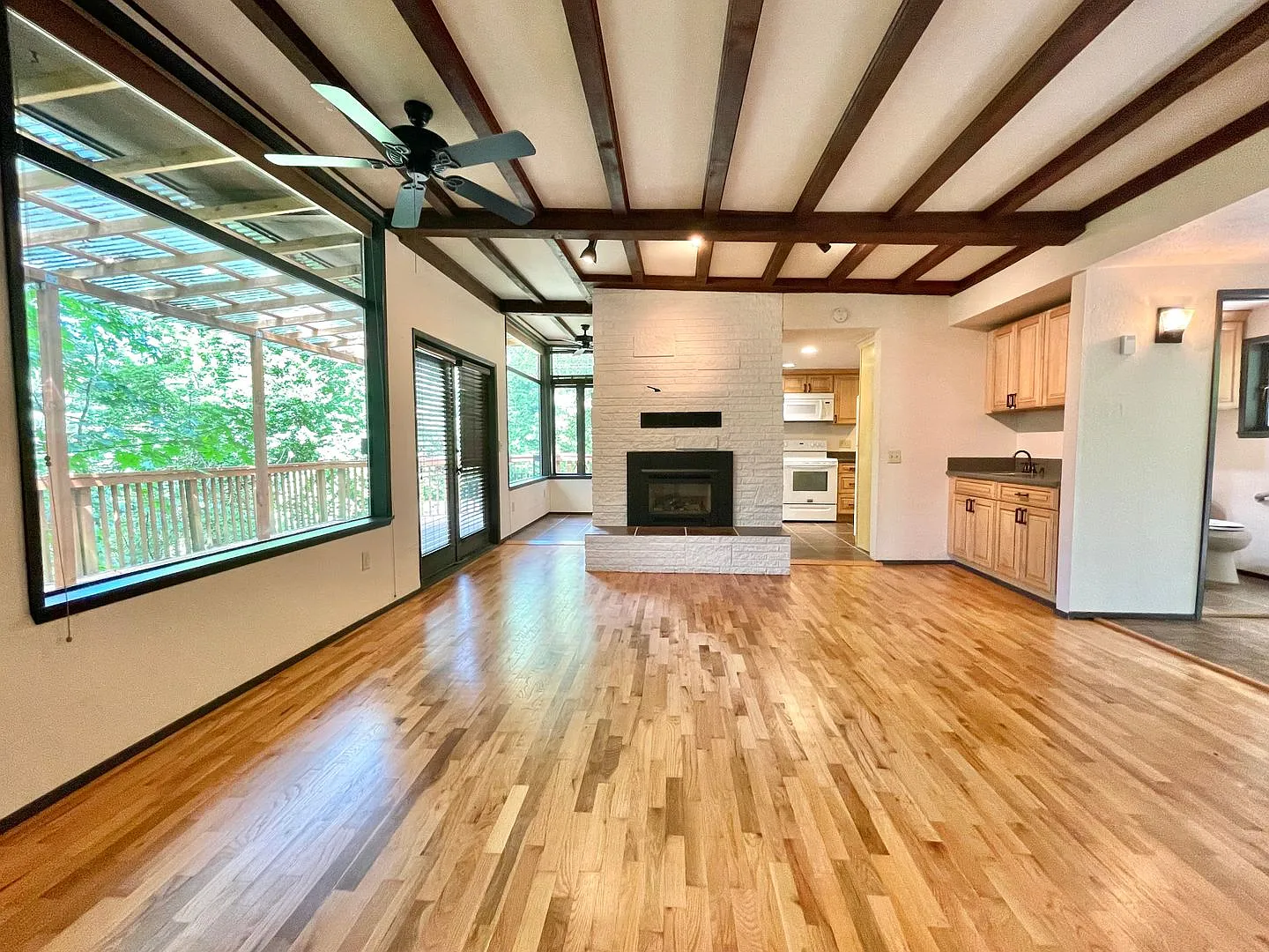 Great Home For Rent — Photo 3
