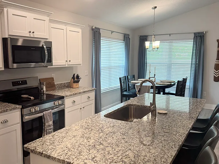 3310 Bliss Ln — Photo 6