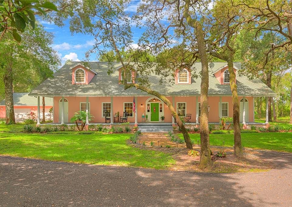1st image of 395 Arbor Oaks Dr