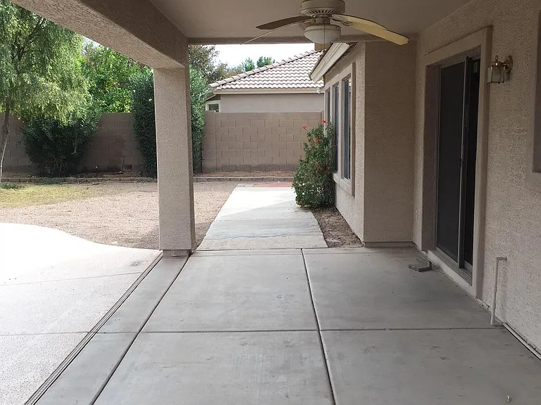 3907 S Soho Ln — Photo 9