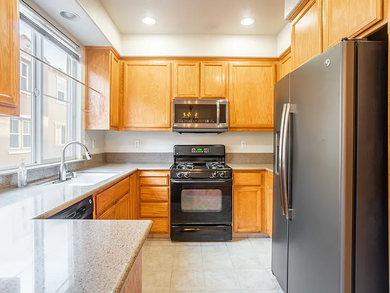 1865 Garzoni Pl — Photo 6
