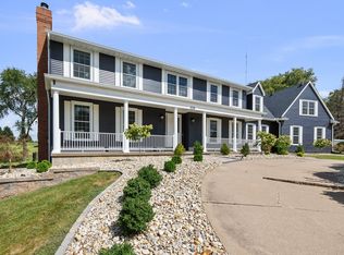 3220 Lundy Ln, Bettendorf, IA 52722