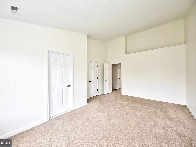 130 Spencer Cir — Photo 16