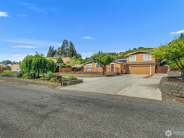 390 Sunnyslope Heights Road, Wenatchee, WA 98801