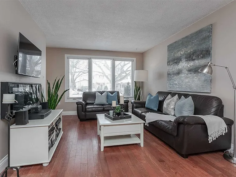 2406 Kirstie Ct — Photo 4
