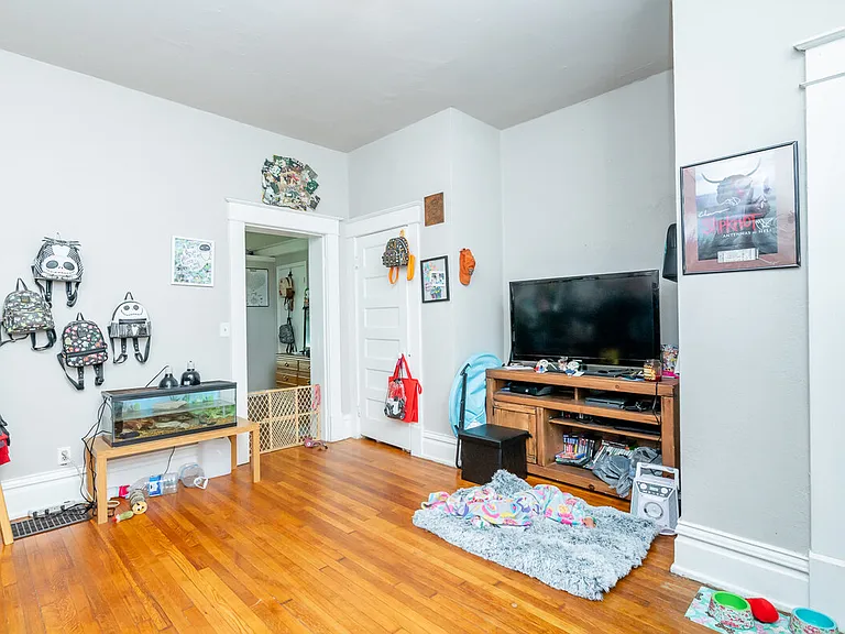 224 E Main St #B — Photo 15