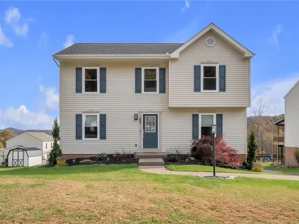 844 Hawk Valley Dr, Leechburg, PA 15656