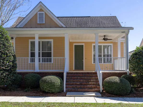 4221 Summertree Dr, Tallahassee, FL 32311