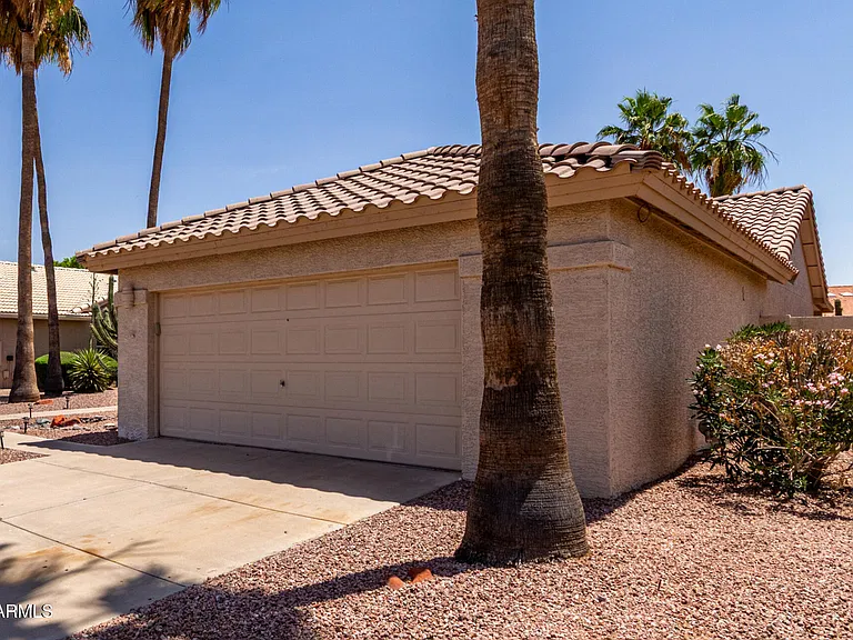 9637 E Sundune Dr — Photo 4