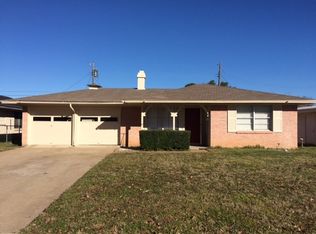 2437 W 11th St, Irving, TX 75060