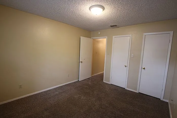 4508 Edinburgh Dr — Photo 6
