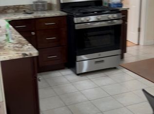 50 7th St #1, Cambridge, MA 02141