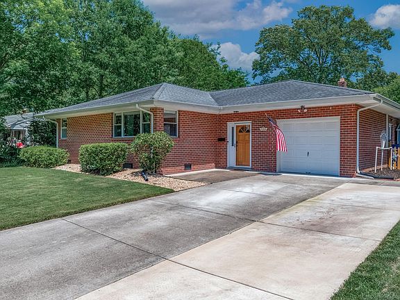 4th image of 504 Kirkwood Ln