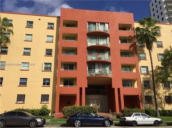 501 SW 1st St APT 412, Miami, FL 33130