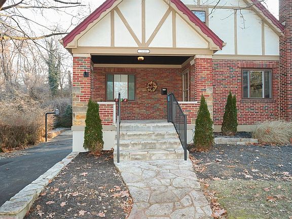 2nd image of 2648 Losantiville Ave