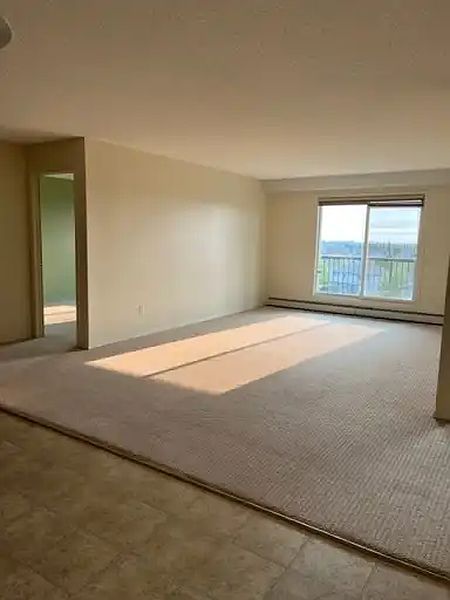 Edmonton Apartment for rent - 2 Bedrooms — photo 7