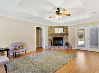 3803 Live Oak Dr, Brusly, LA 70719