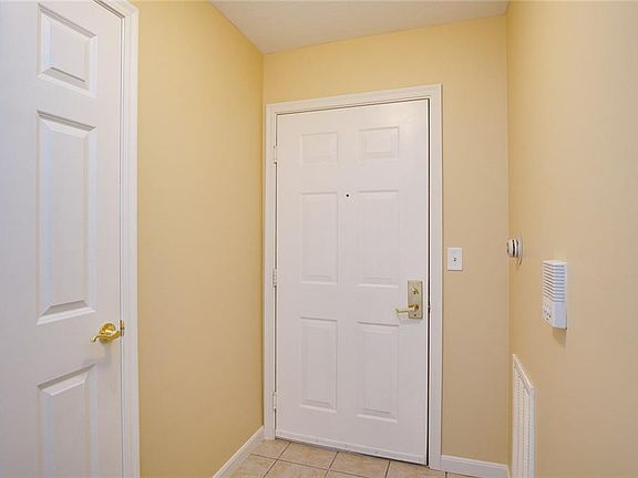 3rd image of 3049 Westminster Dr
