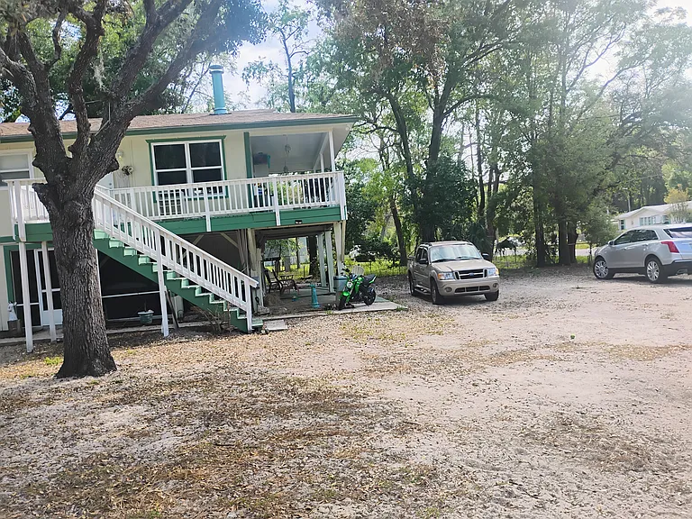 N Gulf Ave — Photo 9