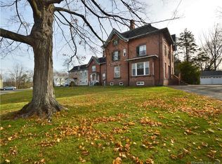 27 Woodside Cir, Middletown, CT 06457