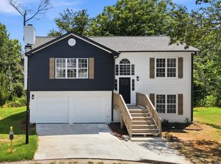 2704 Field Spring Dr, Lithonia, GA 30058