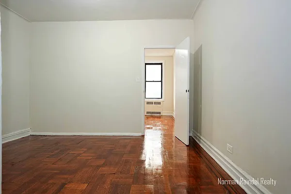 Rented by Norman Raindel, LREB | media 14