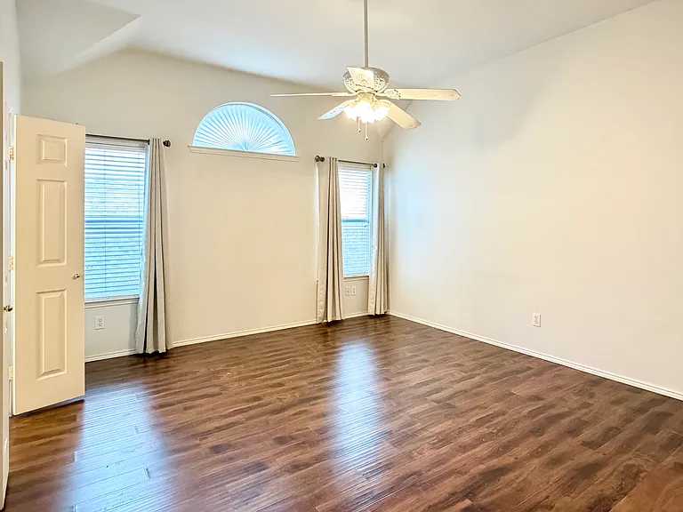 5809 Pine Meadow Ln — Photo 12
