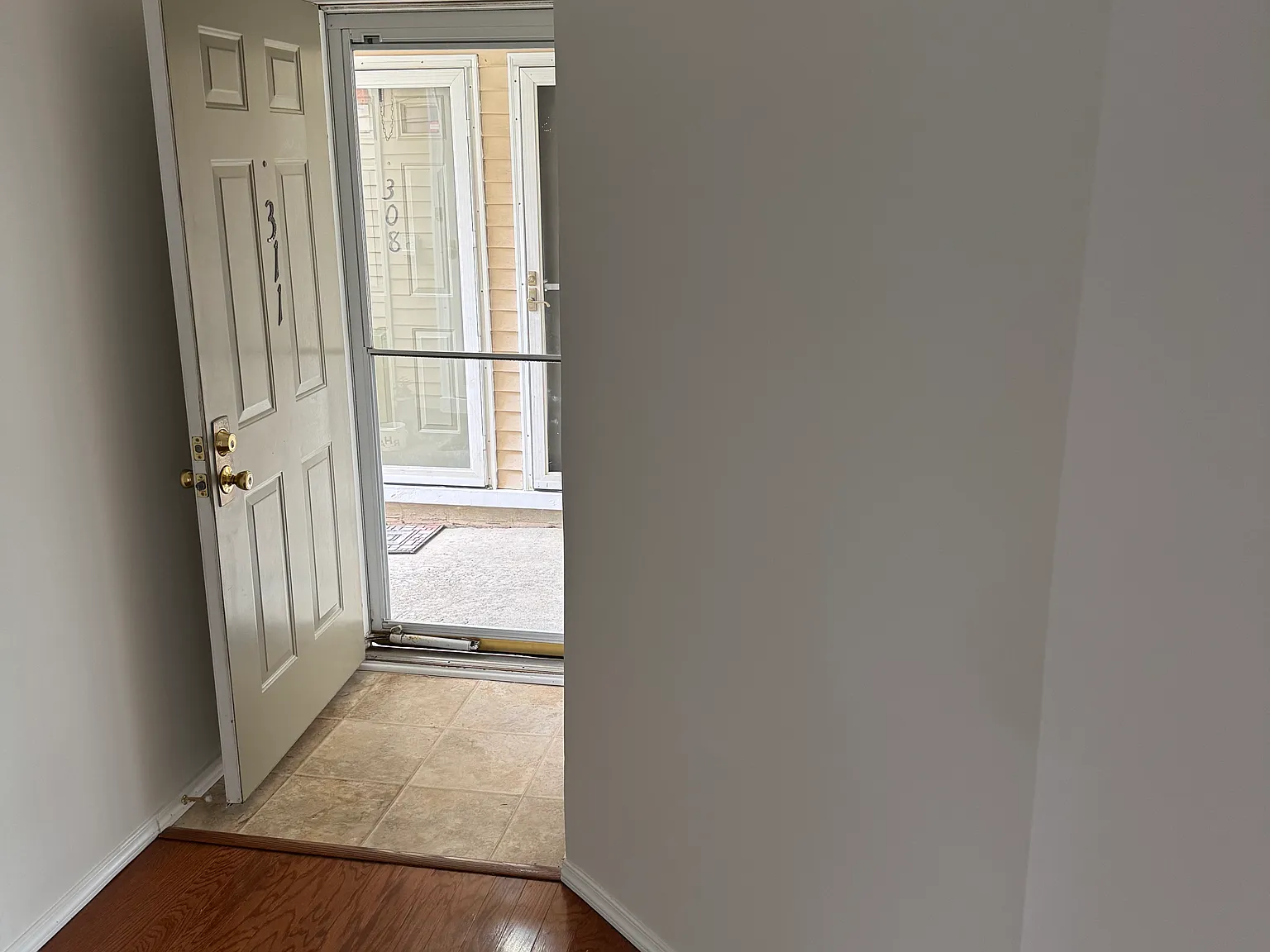 2 bed, 1156 sqft, $2,300 — Photo 4