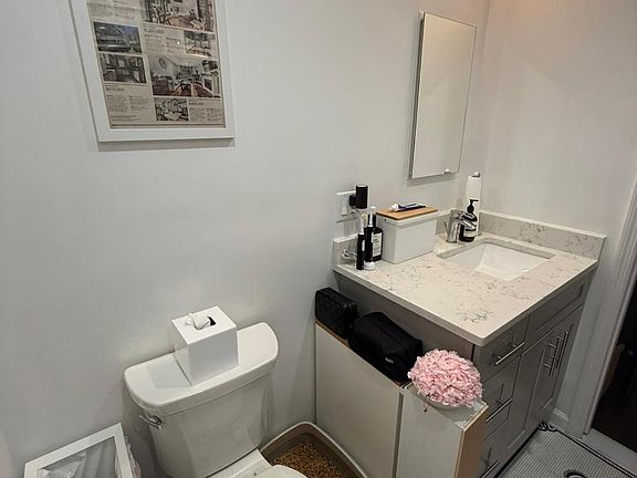 5th image of 246 10th Ave APT 3A