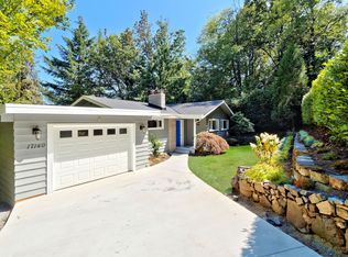 17140 33rd Ave NE, Lake Forest Park, WA 98155