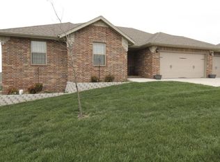 1805 N Cumberland Dr, Ozark, MO 65721