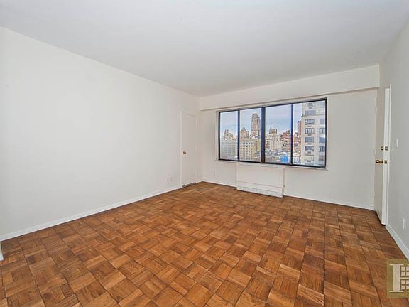 3rd image of 900 Park Ave APT 14E