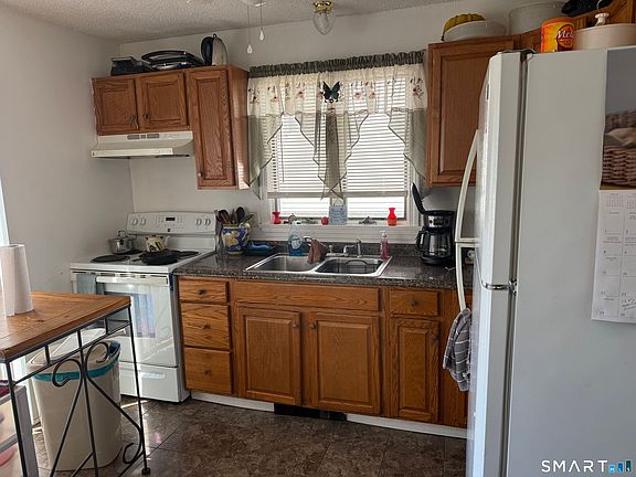 5th image of 90 Summer Street