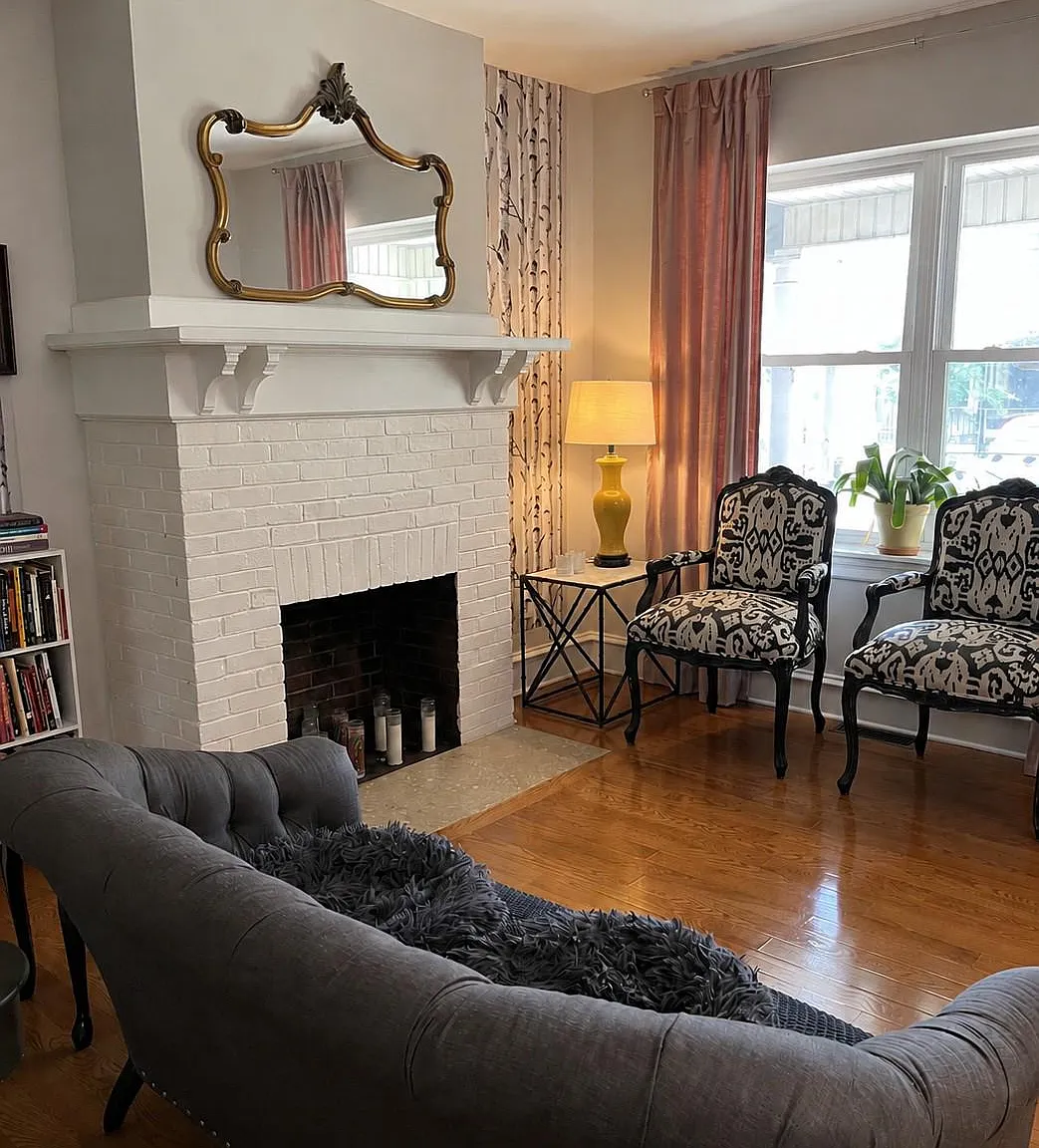 4 bed, 2.5 bath, 1930 sqft, $3,400 — Photo 2