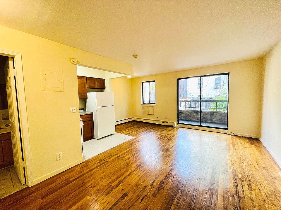 1st image of 73 Cooper St APT 2B