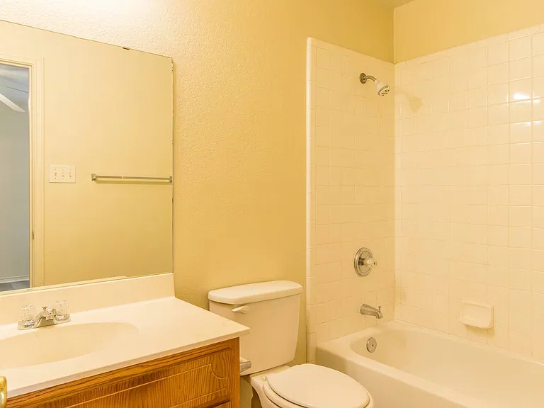 3409 Toledo Dr #D — Photo 14