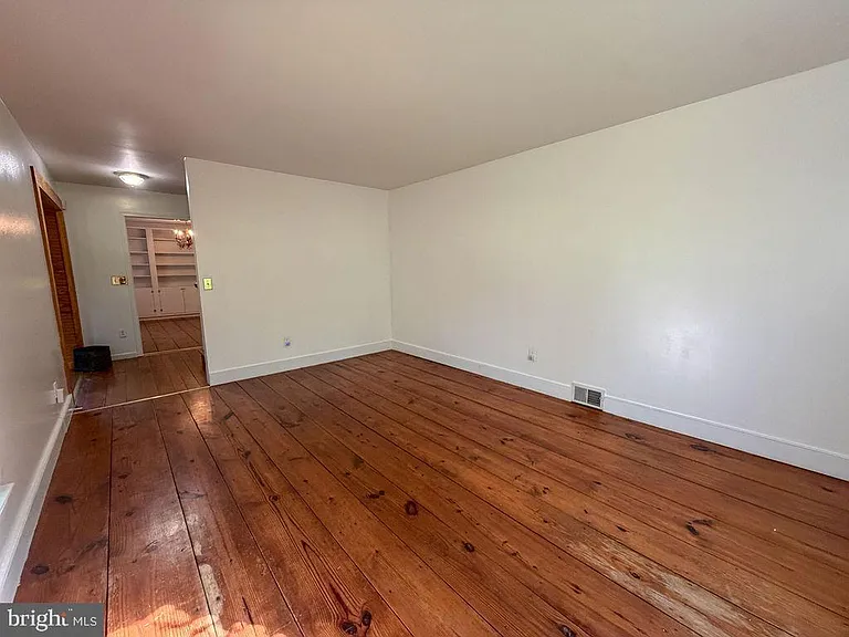 11 Hickory Ln — Photo 10