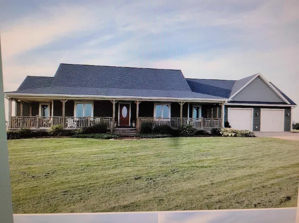 14202 20th St, Lime Springs, IA 52155