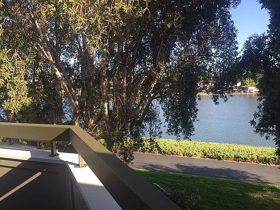 5th image of 2119 Vista Del Mar