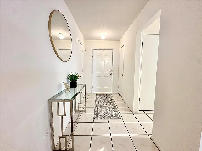 8223 Golf Green Cir — Photo 3