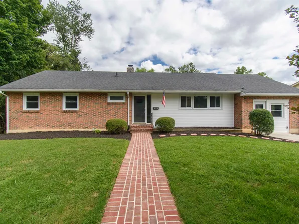 304 9th St, Radford, VA 24141