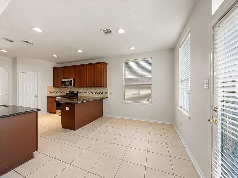 14213 Stone Bluff Ln — Photo 18